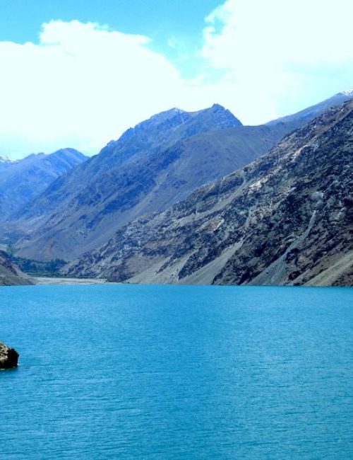 sadpara lake